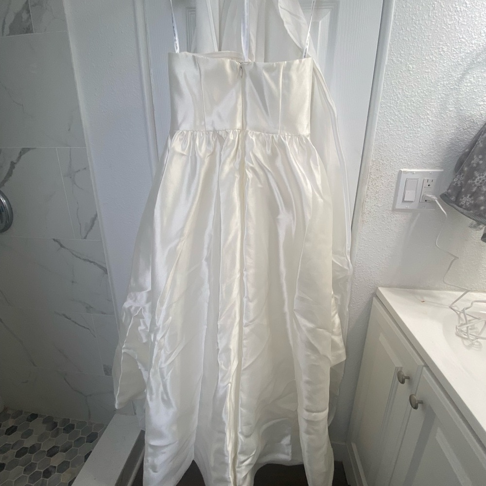 David Bridal’s white wedding dress size 10 - Picture 4 of 7